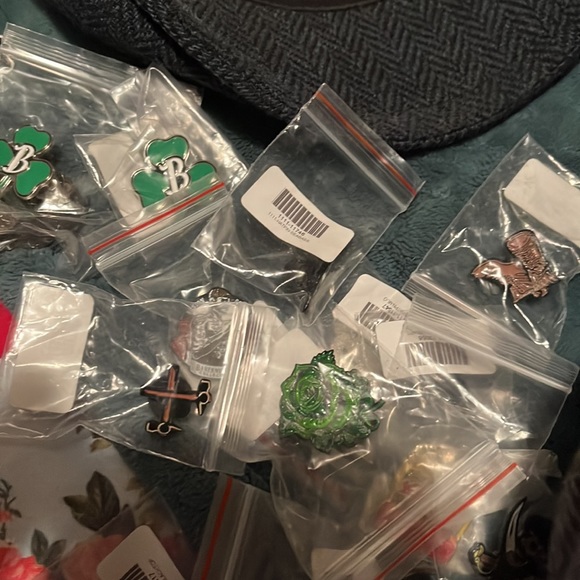 Collectors edition scally caps and pins - Picture 5 of 5